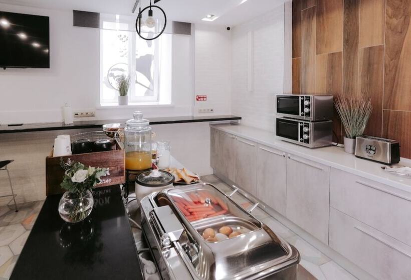 Vdali Poshtel   Hostel