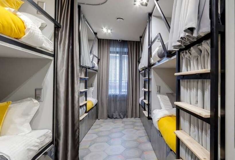 Vdali Poshtel   Hostel