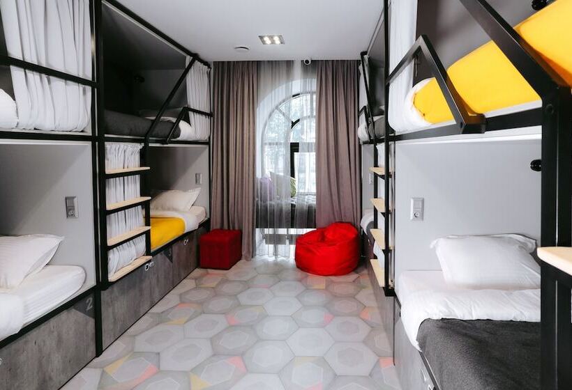 Vdali Poshtel   Hostel