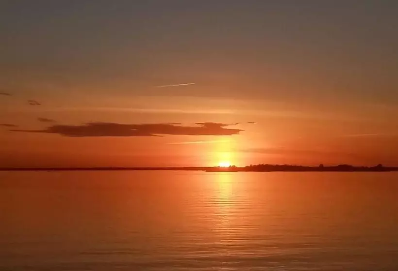 West Winds Motel & Cottages