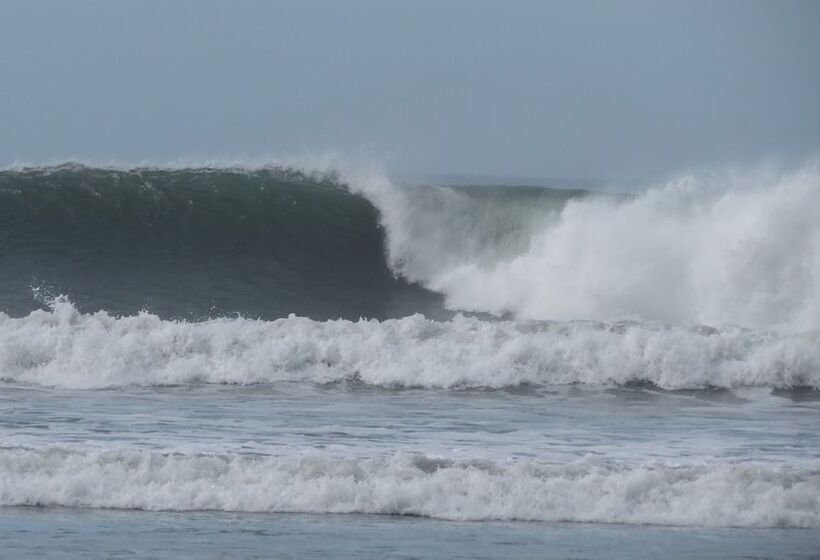 هتل Azul Surf Club