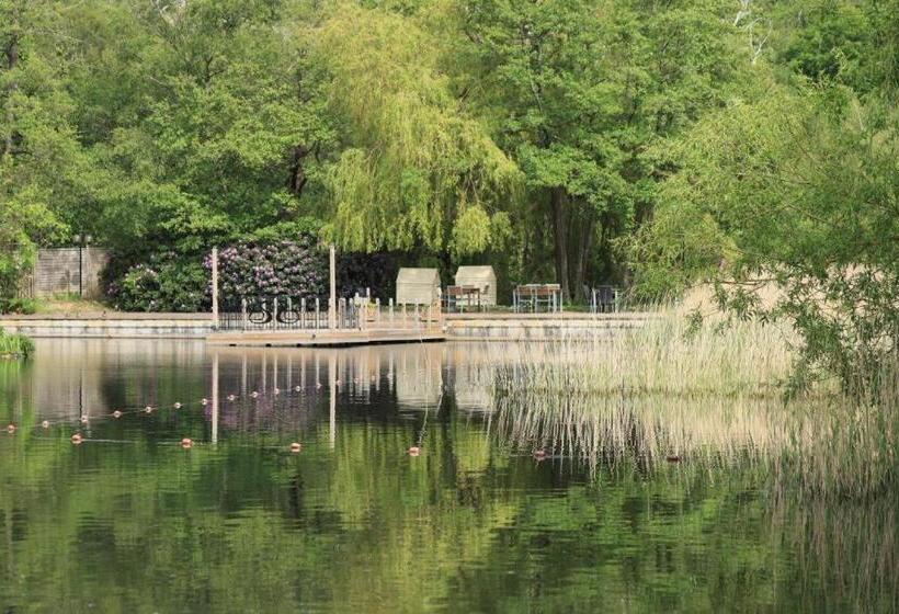 בית מלון כפרי Inn On The Lake