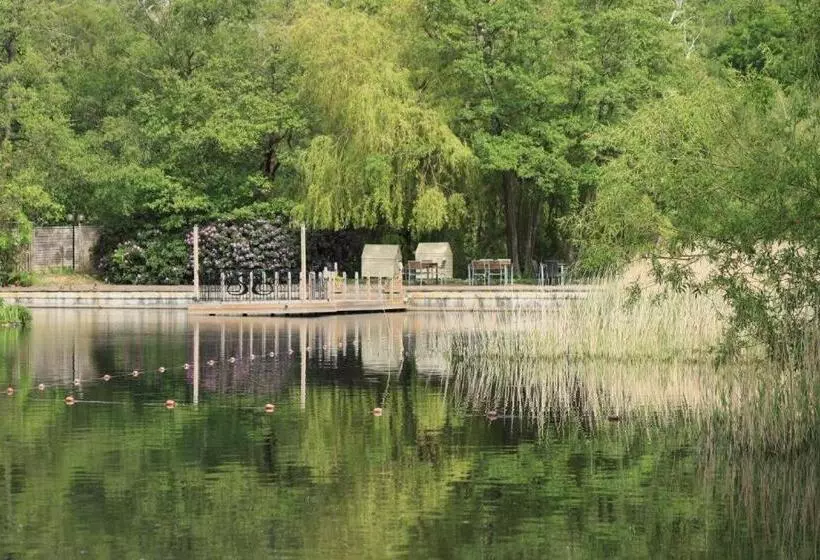 Hotel Inn On The Lake