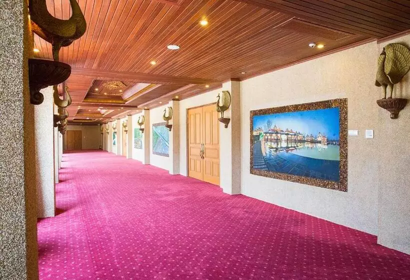 هتل Kma Naypyitaw