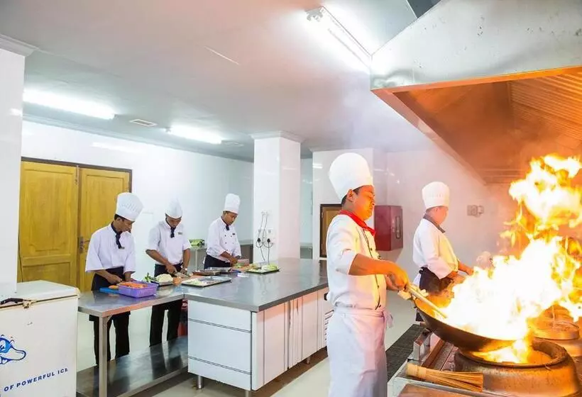 هتل Kma Naypyitaw