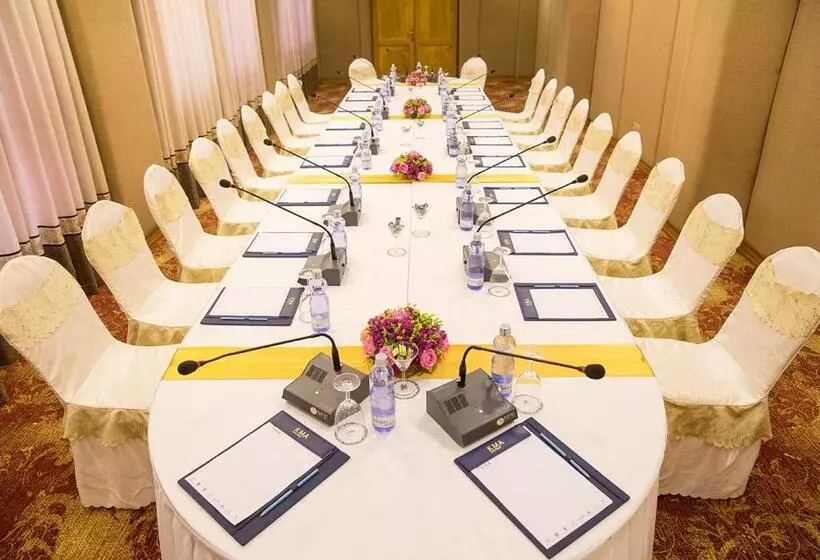 هتل Kma Naypyitaw