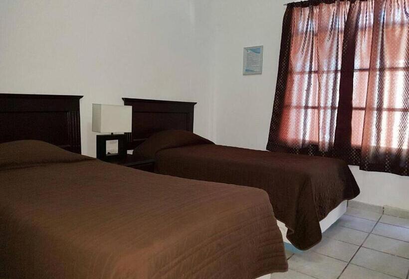 فندق Marina Topolobampo