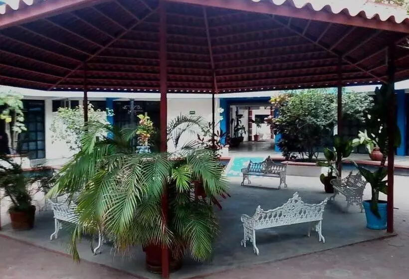 هتل Marina Topolobampo