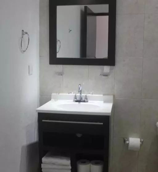 هتل Marina Topolobampo