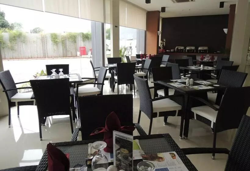 هتل Sahid Mutiara Karawaci