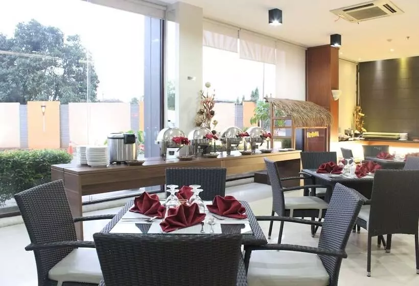 هتل Sahid Mutiara Karawaci
