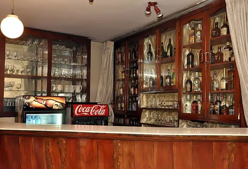 هتل Salika Inn