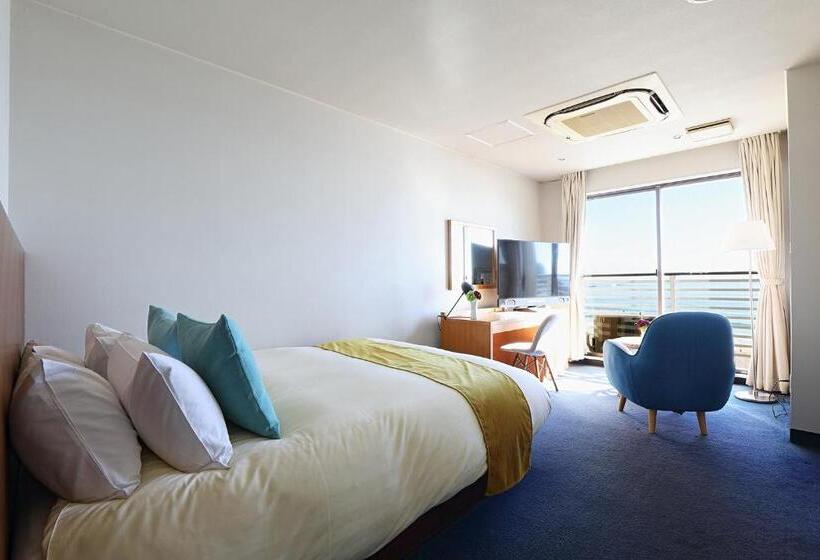 Sayan Terrace Hotel & Resort