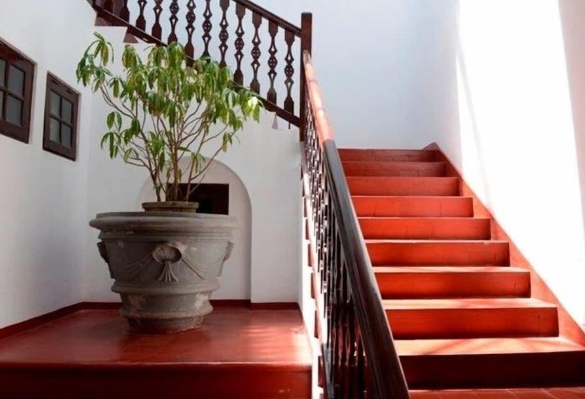 Отель Warahena Walauwa