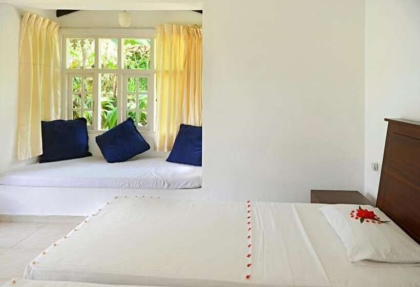 Отель Warahena Walauwa