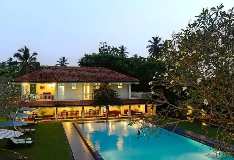 Hotel Warahena Walauwa