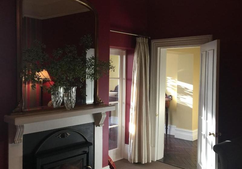 بنسيون Clydesdale Manor