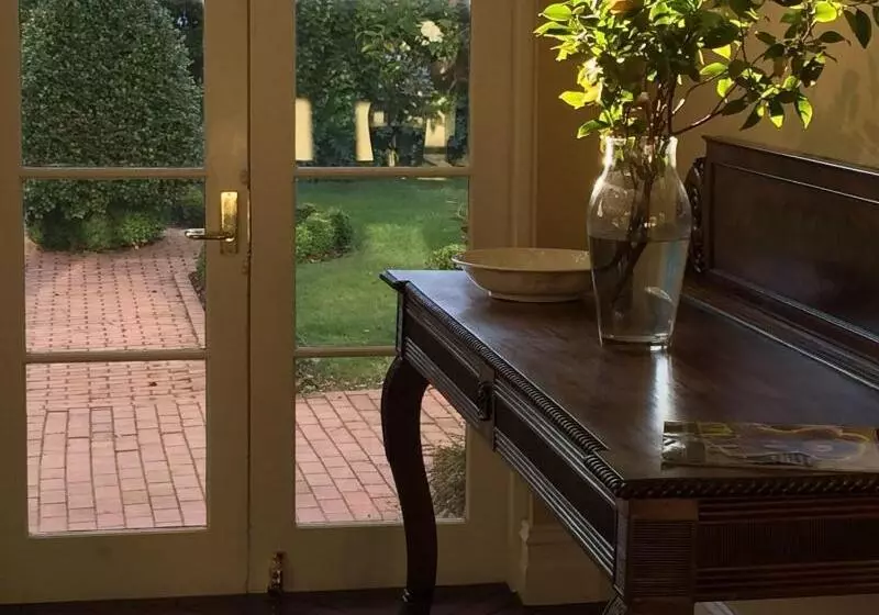 پانسیون Clydesdale Manor