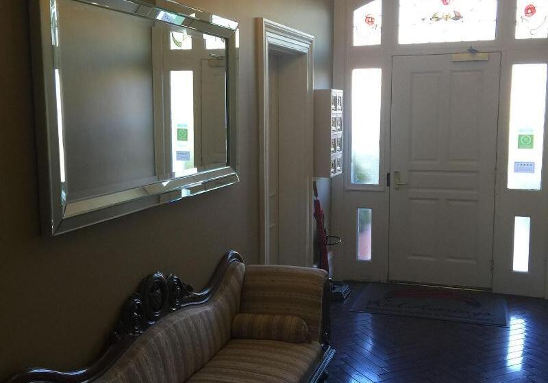 بنسيون Clydesdale Manor