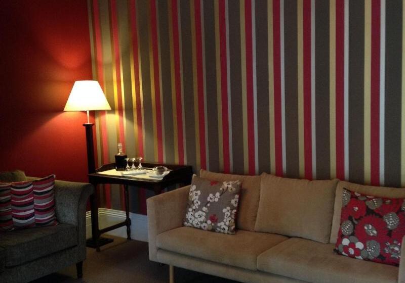 بنسيون Clydesdale Manor