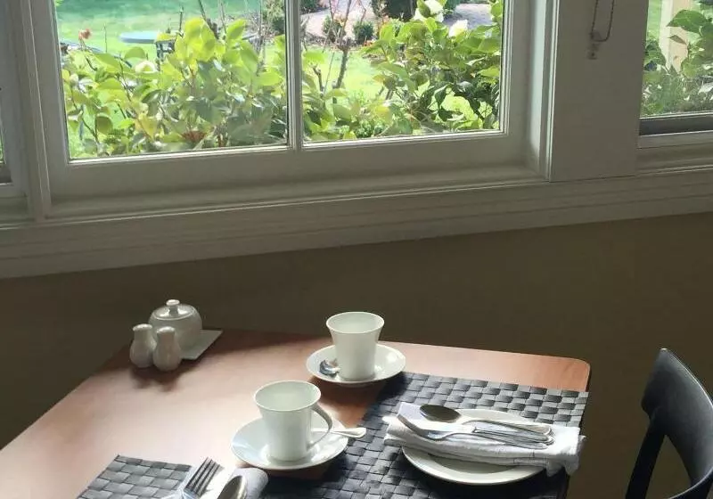 پانسیون Clydesdale Manor