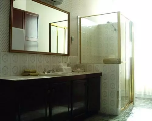 بنسيون Highton Manor