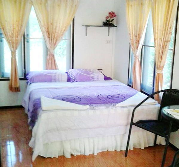 Pensão Phu Lanta Life