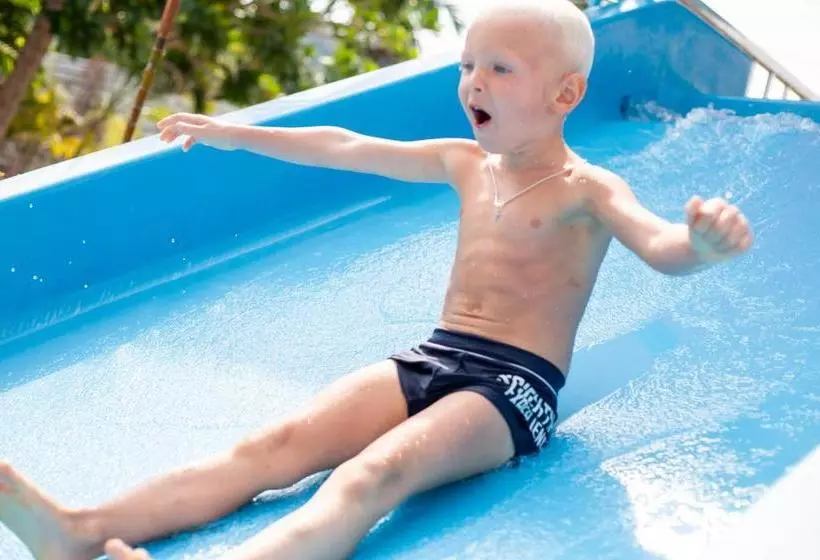 منتجع Woovo Phuket Kata