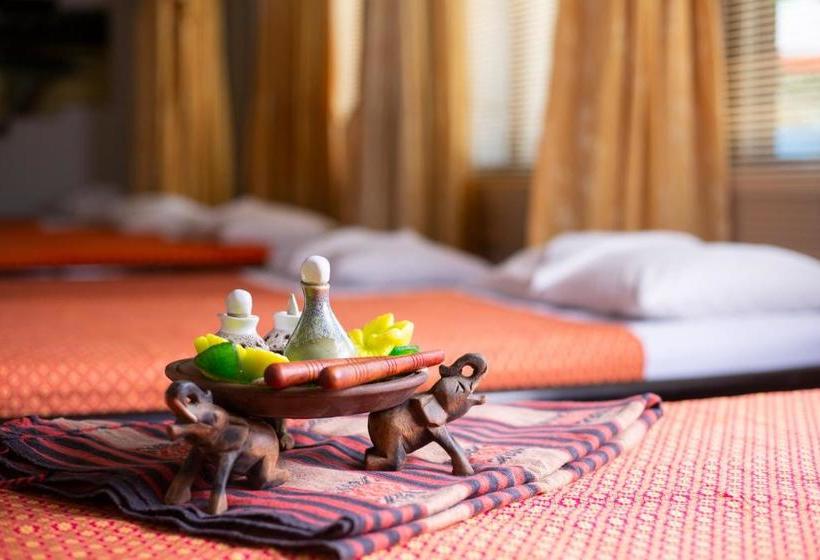 منتجع Woovo Phuket Kata