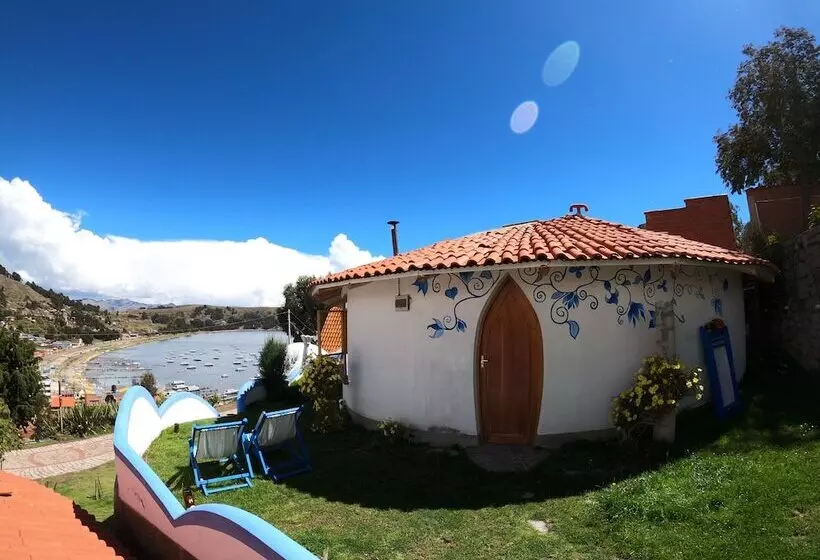هاستل La Cúpula