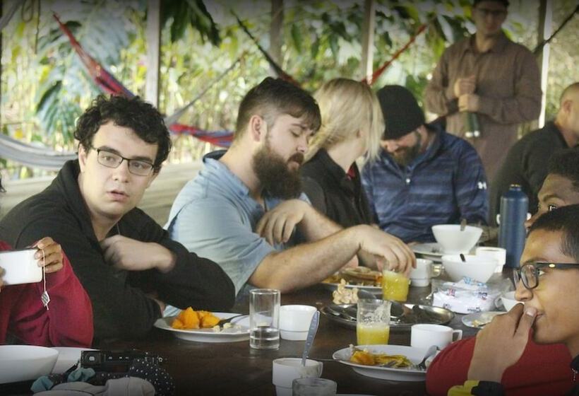 هاستل Tambopata Guest House