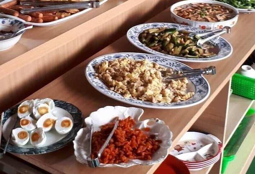 تختخواب و صبحانه Pthles Guest House