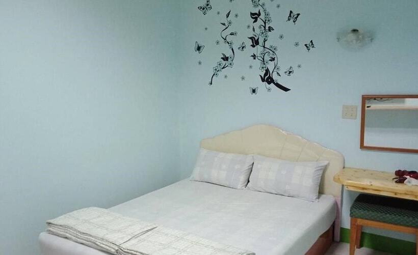 تختخواب و صبحانه Pthles Guest House