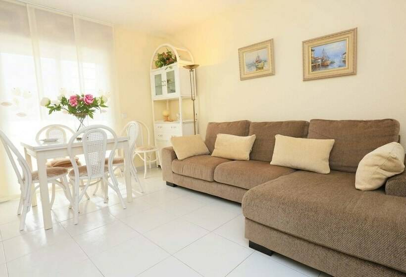 Casa Adosada Para 6 Personas En Cambrils