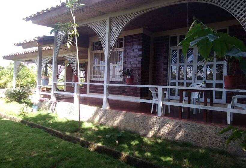 Hospedaje La Carachama   Hostel