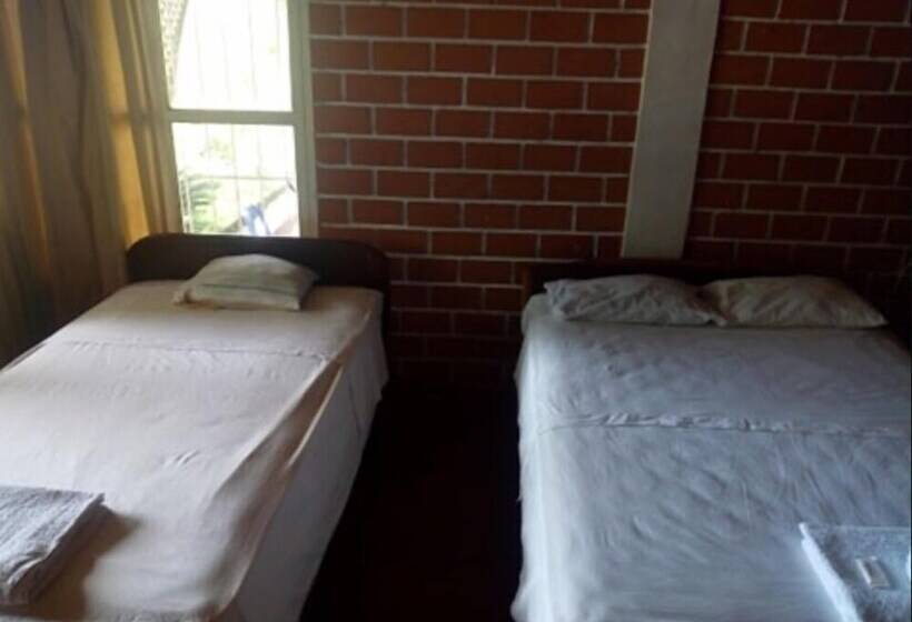 Hospedaje La Carachama   Hostel