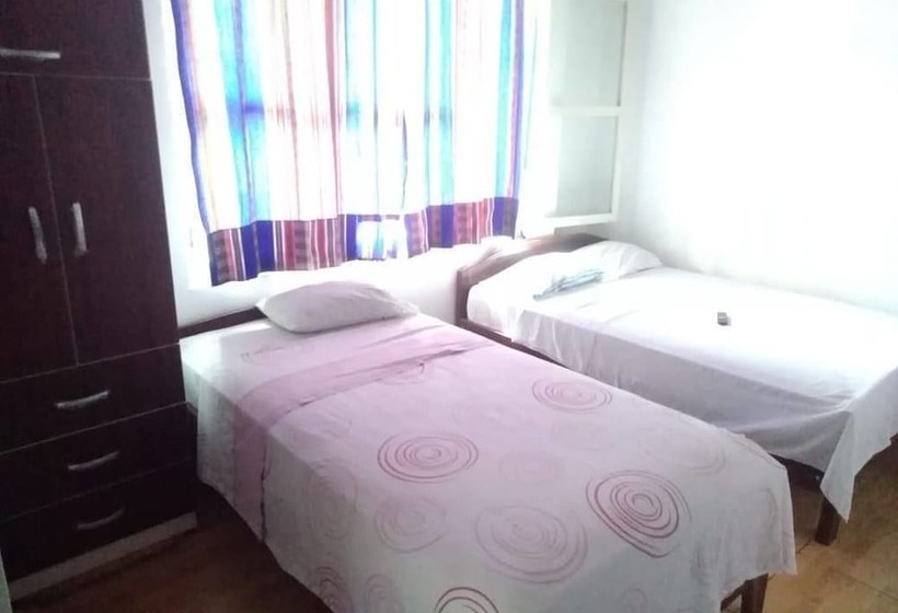 Hospedaje La Carachama   Hostel