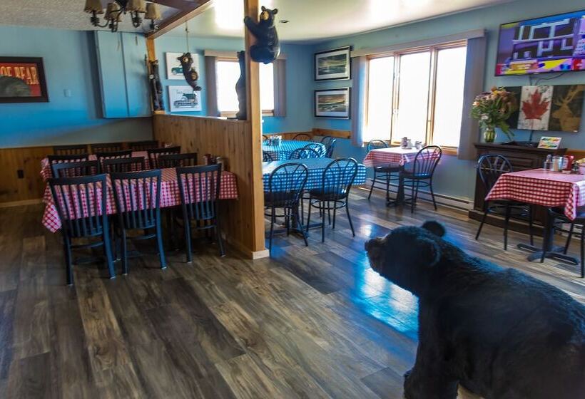 ホテル Bear Tracks Inn