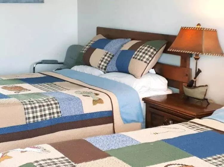 Hotelli Bear Tracks Inn