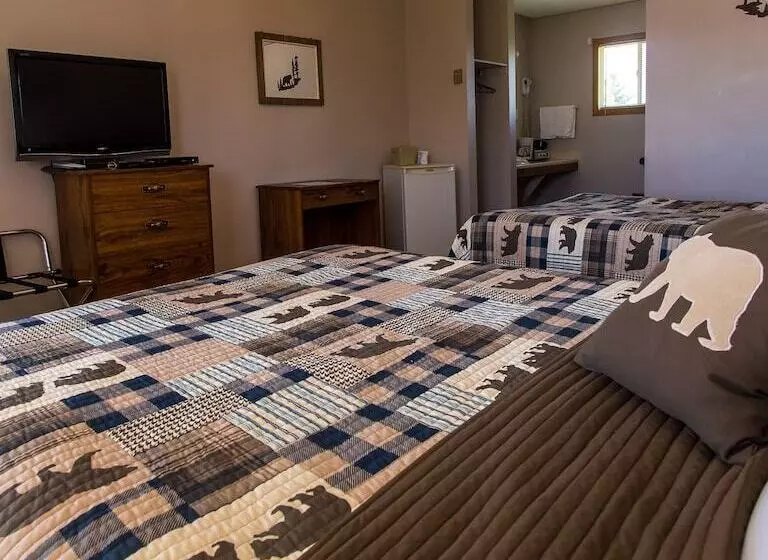 Hotelli Bear Tracks Inn