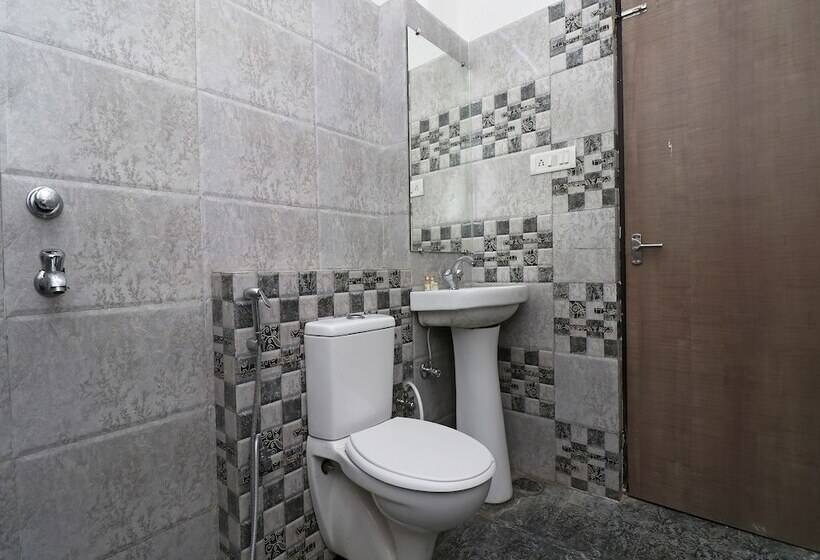 Hotel Capital O 30857 The Kd Resort