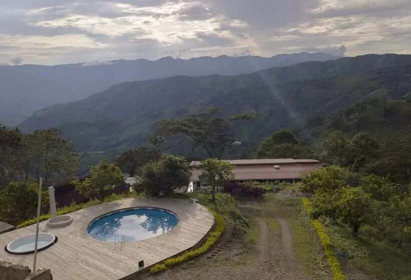 Hotelli Finca El Porvenir Magia En La Montaña