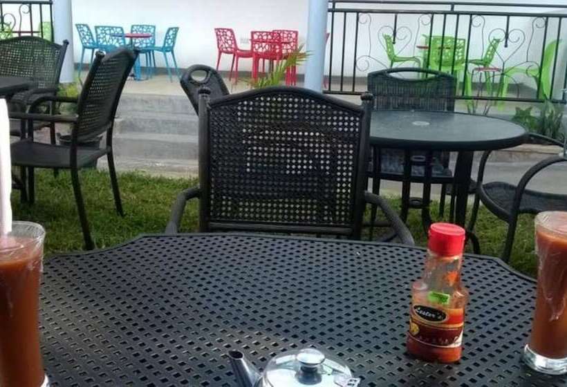 호텔 Leisure Village