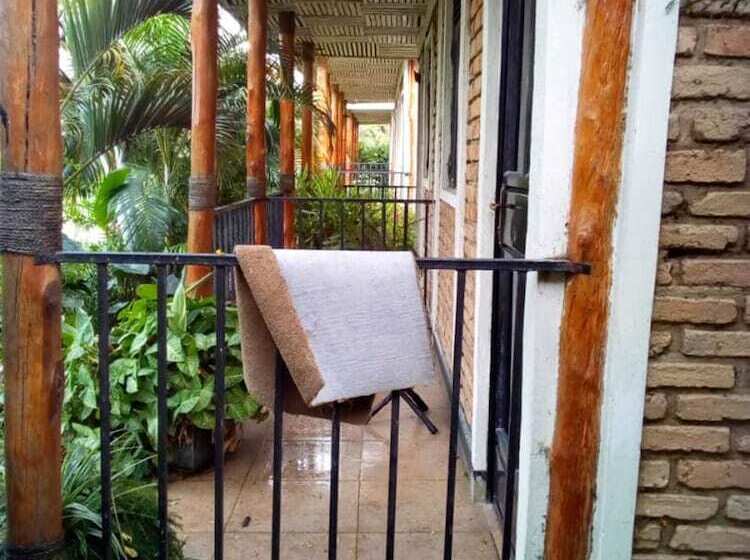 هتل Marianah Tourist