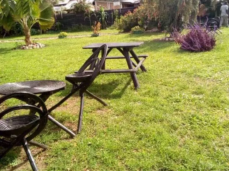 هتل Marianah Tourist