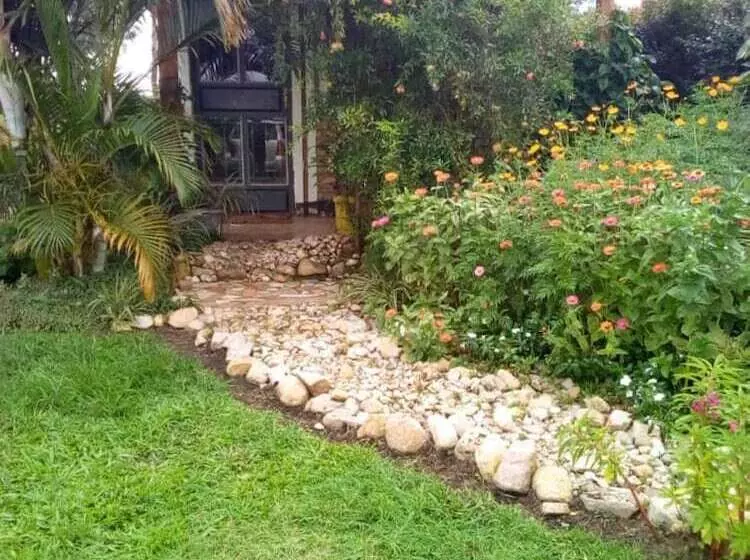 هتل Marianah Tourist