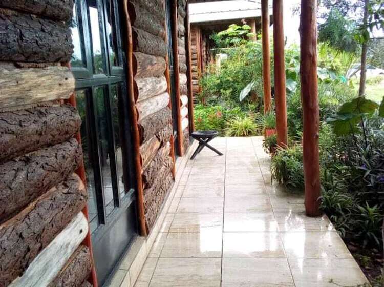 هتل Marianah Tourist