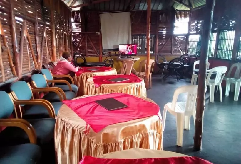 هتل Marianah Tourist