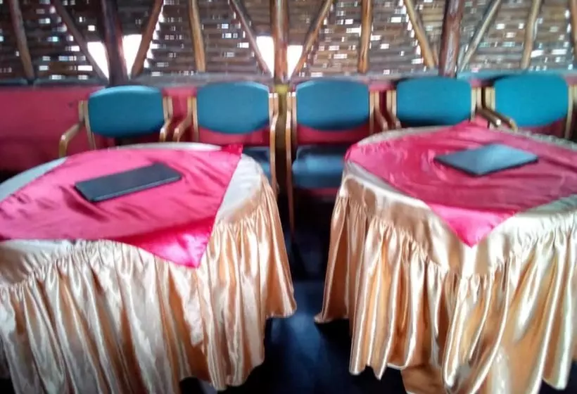 هتل Marianah Tourist