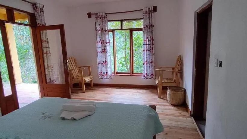 هتل Nshongi Camp